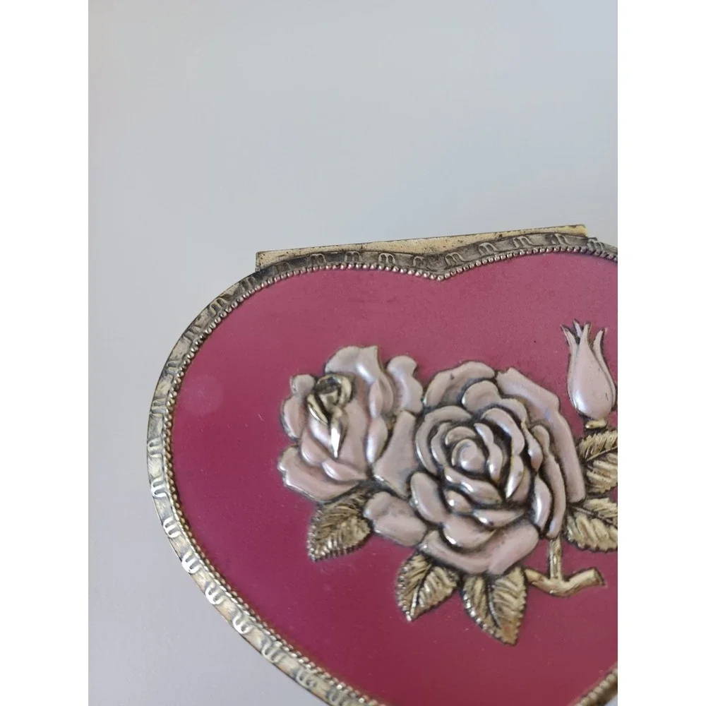 N/A vintage heart